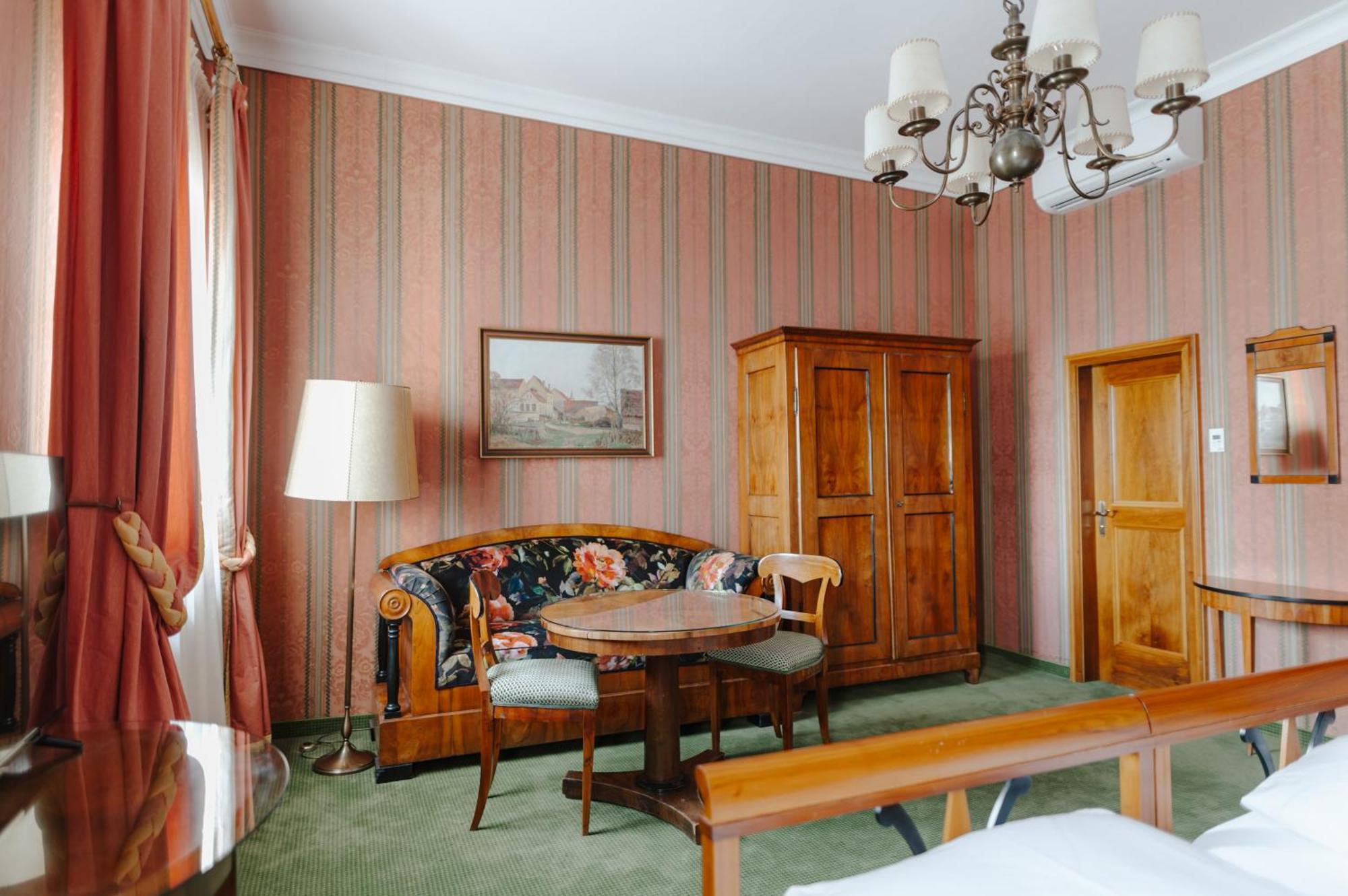 Romantik Hotel Zur Post Fuerstenfeldbruck Dış mekan fotoğraf